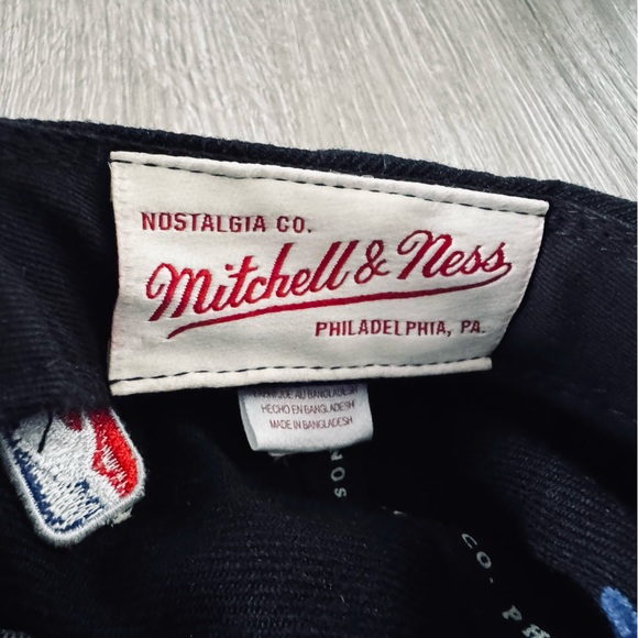 Mitchell & Ness Golden State Warriors Snapback Flat Brim Hat - Black/Blue/Yellow - Picture 7 of 9